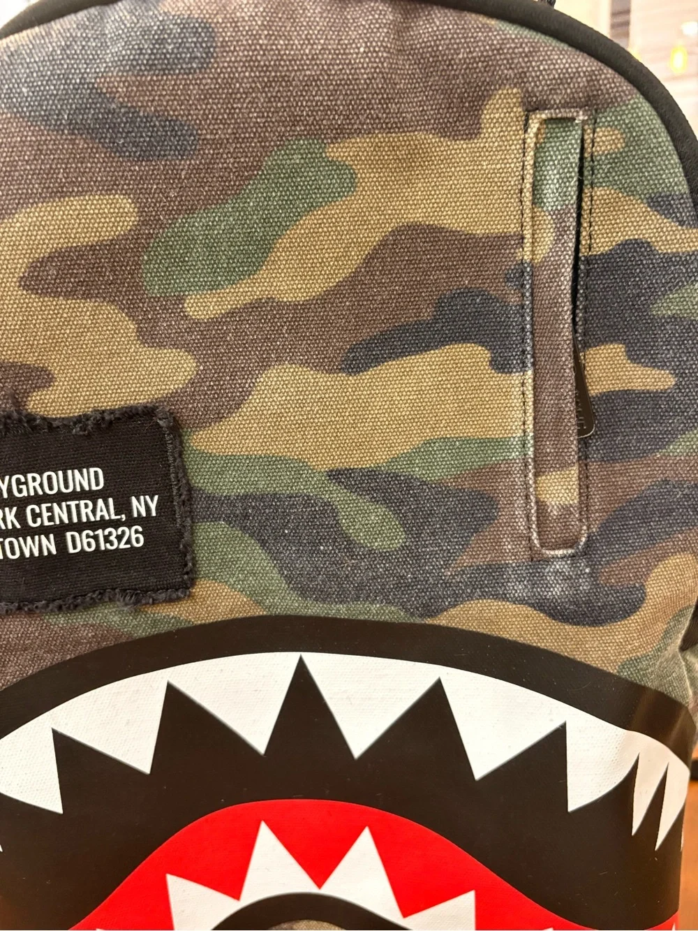 Sprayground iconic shark